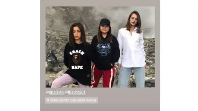 6 Momen Liburan Jessica Iskandar di Tangkuban Perahu, El Barack Antusias