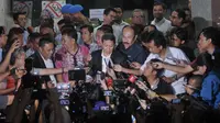 RJ Lino usai diperiksa Bareskrim Polri terkait dugaan korupsi di Pelindo II (Liputan6.com/Gempur M Surya).