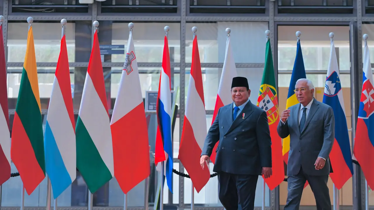 Presiden Prabowo Subianto melakukan pertemuan bilateral dengan Presiden Dewan Eropa, António Costa di Gedung Europa, Brussel, Belgia, Minggu, 14 Juli 2025. Kedatangan Prabowo disambut secara resmi oleh Presiden Costa di Gedung Europa.