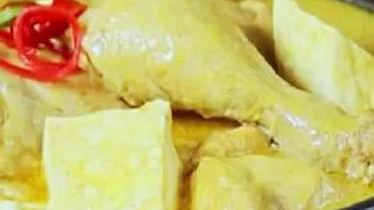 2. Opor Ayam Tahu