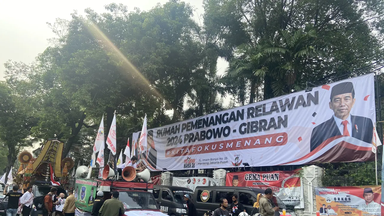 Situasi KPU menjelang pendaftaran Prabowo-Gibran.