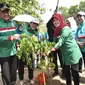 Gubernur Sumsel melakukan aksi tanam bibit pohon pada peringatan Hari Lingkungan Hidup Sedunia tingkat Sumsel di Taman Kota Kabupaten Banyuasin (Dok. Humas Pemprov Sumsel / Nefri Inge)