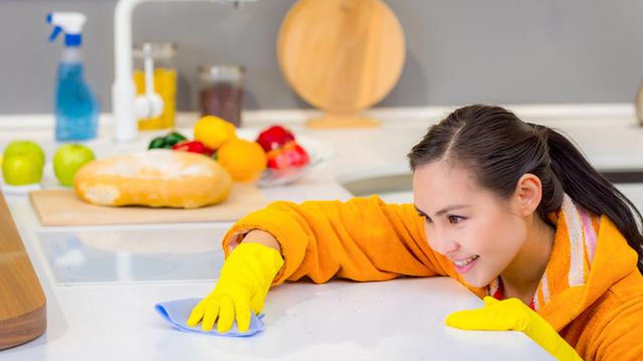 7 Cara Menyimpan Peralatan Dapur agar Lemari Tetap Rapi dan Tidak Lengket