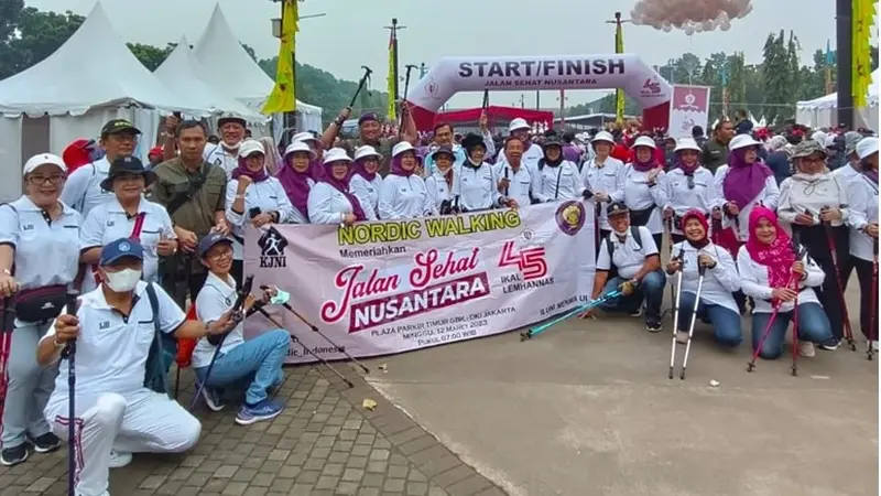 KJNI dan Iluni Menwa UI meriahkan jalan sehat nusantara Lemhannas. (Istimewa)