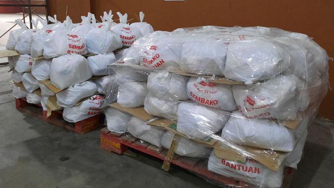 Sebagian Paket Sembako Yang Siap Didistribusikan EMTEK Peduli Corona Melalui 50 Warung Mitra Bukalapak Di Wilayah Jabodetabek. (EMTEK)