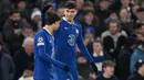 Pemain Chelsea Kai Havertz (kanan) merayakan dengan rekan setimnya Joao Felix setelah mencetak gol ke gawang Borussia Dortmund pada pertandingan sepak bola leg kedua babak 16 besar Liga Champions di Stamford Bridge, London, Inggris, 7 Maret 2023. Chelsea yang kalah 0-1 dari Borussia Dortmund pada leg pertama, berhasil melaju ke perempat final setelah menang 2-0 di leg kedua. (AP Photo/Alastair Grant)