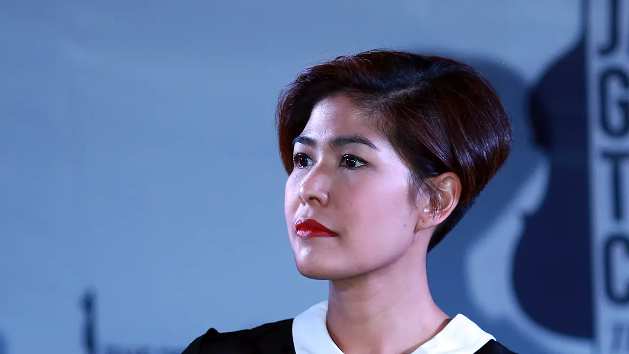 Indah Maliq & D'Essentials