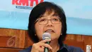 Menteri Lingkungan Hidup dan Kehutanan (LHK) Siti Nurbaya saat menjadi pembicara pada dialog Forum Senator untuk Rakyat bertajuk "Hutan Indonesia di Persimpangan Nawacita" di kawasan Cikini, Jakarta, Minggu (31/5/2015). (Liputan6.com/Helmi Afandi)