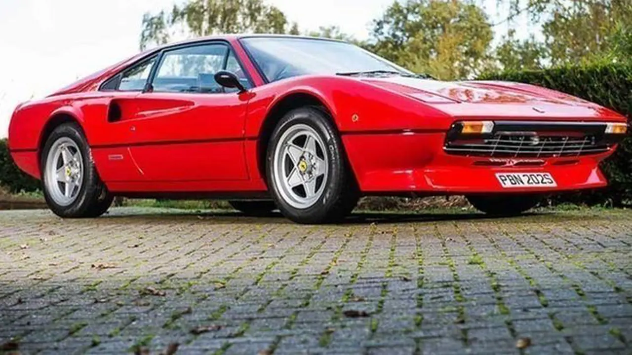 Replika Supercar Berbahan Plastik Ini Dibanderol Mahal