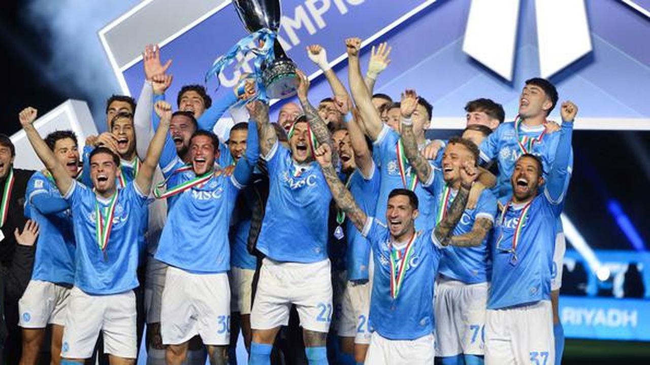 Rasmus Hojlund Sindir MU Usai Bawa Napoli Juara Piala Super Italia