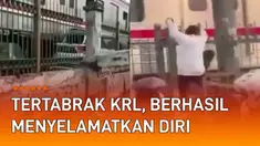 Sebuah mobil tertabrak Kereta Rel Listrik (KRL) di perlintasan kereta api palang pintu manual di Rawageni, Kecamatan Cipayung, Citayam, Kota Depok