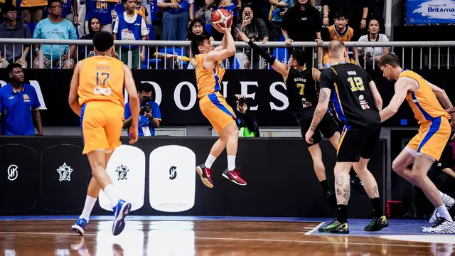 Abraham Damar memimpin Satria Muda kalahkan Prawira di game ketiga playoff IBL 2025