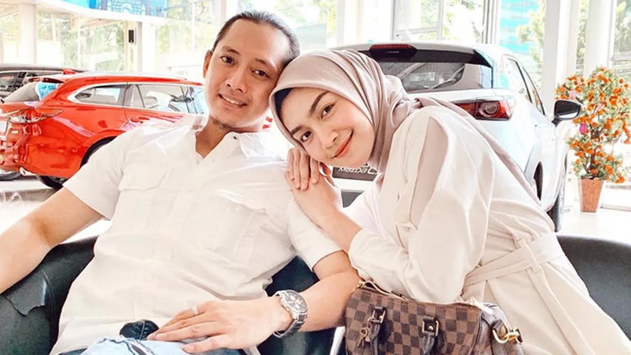 Hampir Lahirkan Anak di Mobil, Ini 7 Potret Perjalanan Kehamilan Melody Prima