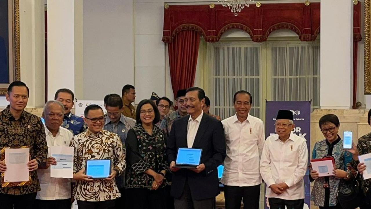 Jokowi Tanya Siapa Menteri Paling Banyak Pajaknya, Zulhas-Bahlil Kompak Tunjuk Luhut