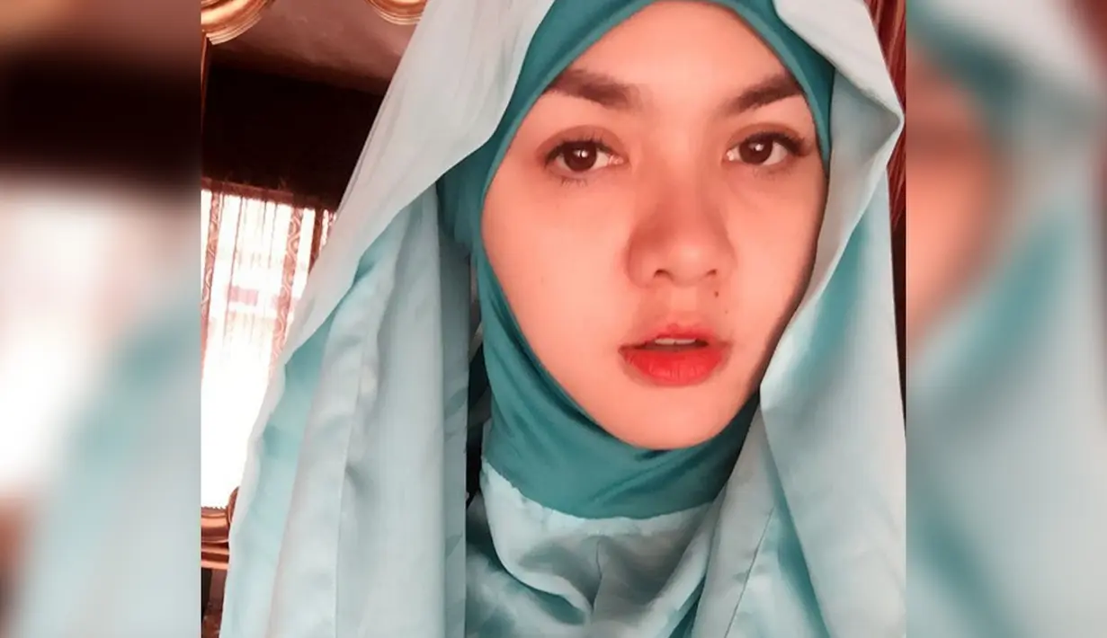 Pria mana yang tidak takjub dan kagum lihat Vicky Shu berpenampilan seperti ini? (Instagram.com/Vickyshu)