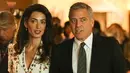 Tiga tahun lalu, tepatnya di tahun 2014 George Clooney mempersunting wanita idamannya, Amal Clooney. Belum lama ini pasangan suami istri ini juga baru saja dikaruniai sepasang anak kembar. (Instagram/amalclooney)