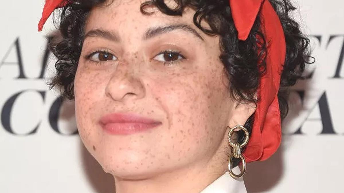 Gaya Rambut Ikal Pendek: Pilihan Stylish untuk Pria dan Wanita