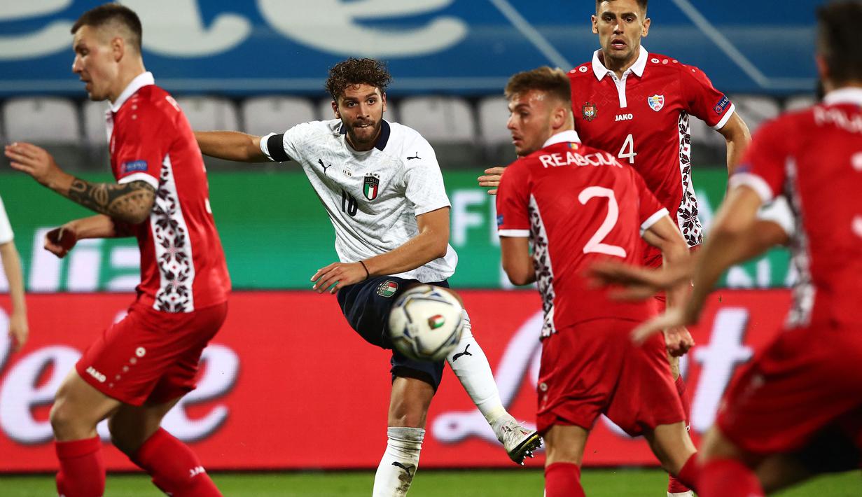 Italia memanfaatkan beberapa jeda internasionalnya dan persiapan untuk Euro 2020 untuk pertandingan uji coba. Skuat Gli Azzurri tercatat bertanding dengan Moldova pada 7 Oktober 2020 silam. Mereka sukses gulung 6-0 Timnas dengan peringkat FIFA 177 tersebut. (AFP/Isabella Bonotto)