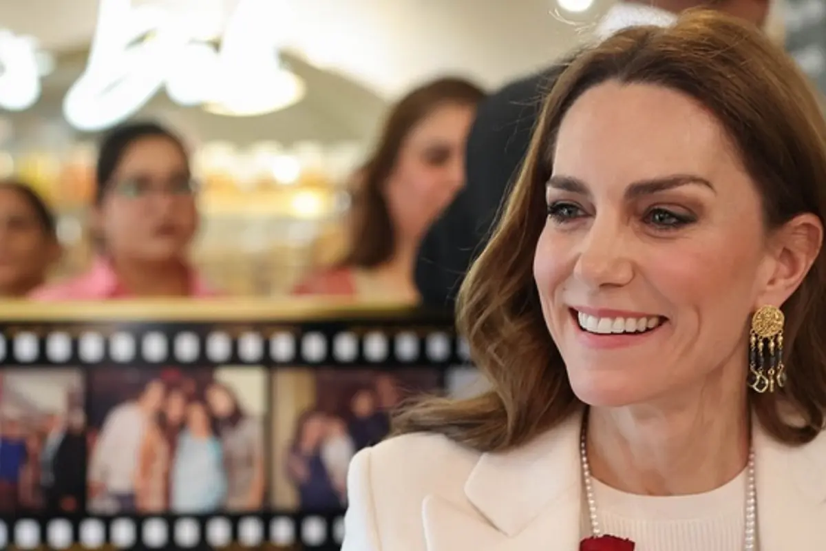 Kate Middleton pakai Sustainable Fashion Saat Rayakan Holi Bersama Komunitas India. [@princeandprincessofwales