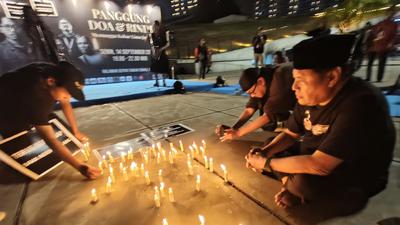 Panggung Rindu Menanti Kabar Lima Jurnalis