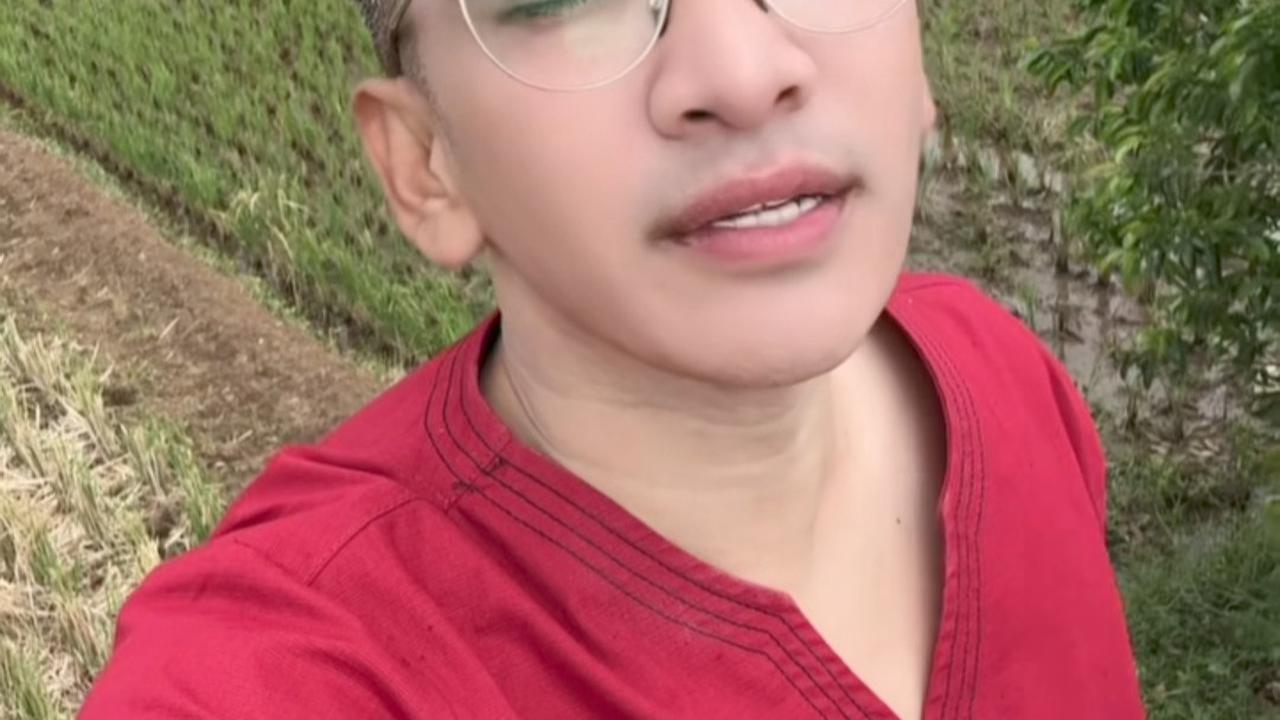 Disebut Makin Ganteng Bercahaya, Potret Terbaru Ruben Onsu Pancarkan Aura Positif Buat Terpana