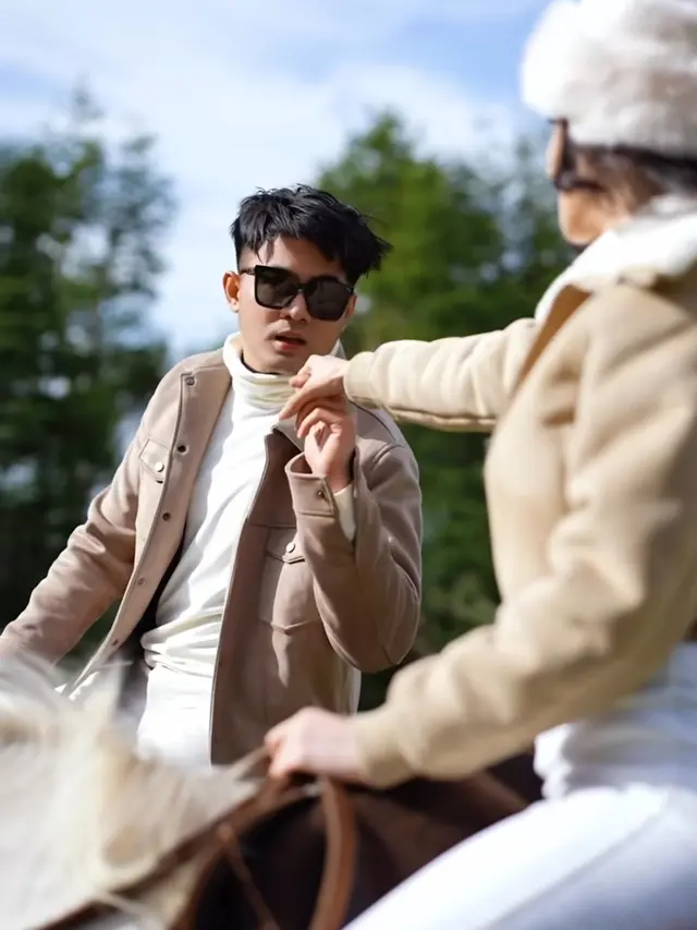 Apris  Devita dan Guntur Triyoga