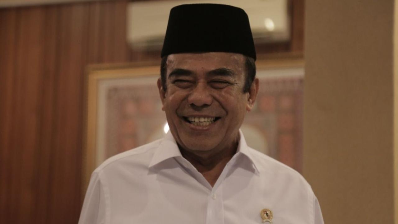 Fachrul Razi akui dirinya dipecat karena menolak pembubaran ormas Front Pembela Islam atau&nbsp;FPI.&nbsp;<br>