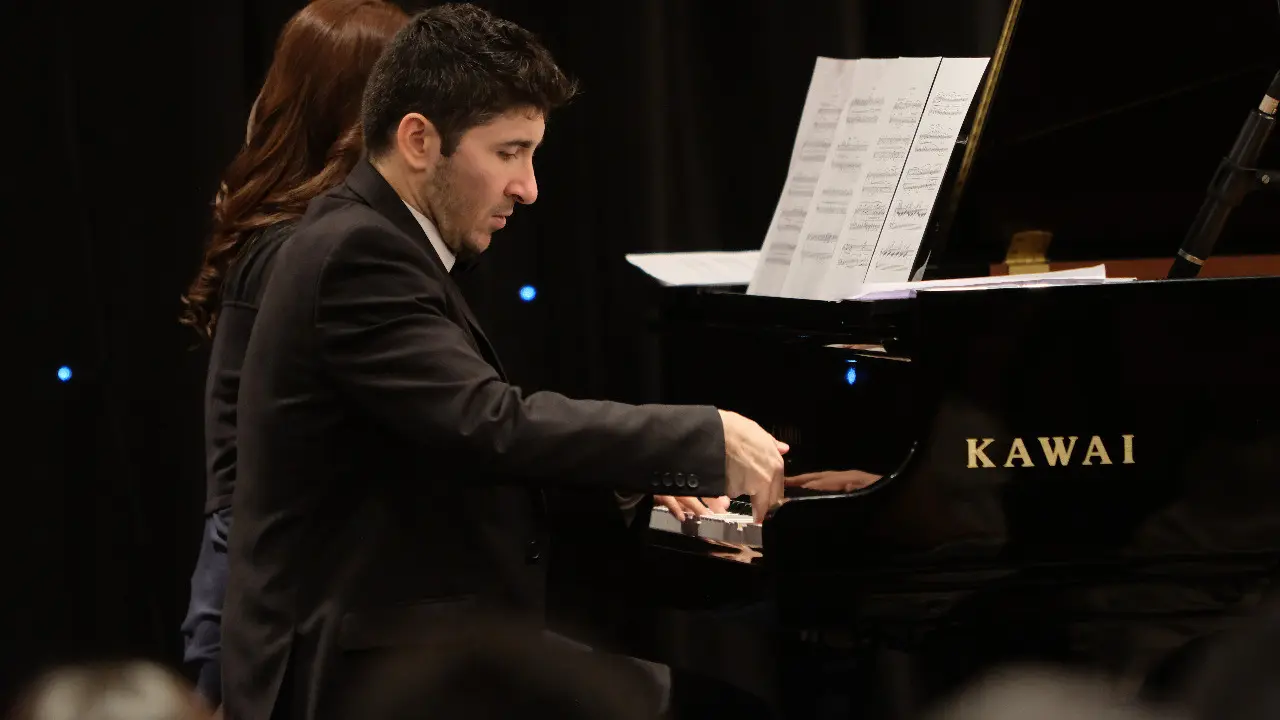 Pianis Dunia Niccolo Ronchi (ist)