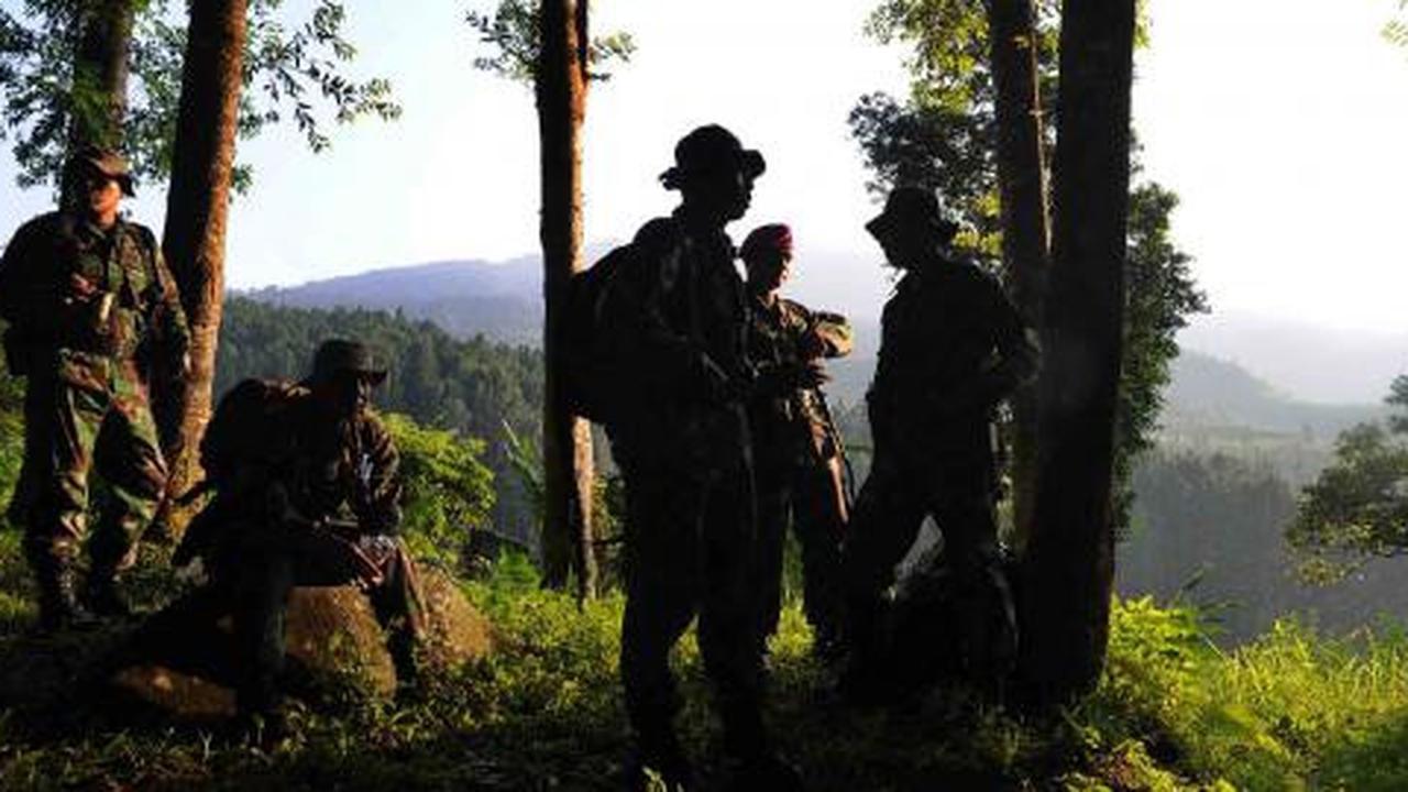 Menembus Gunung Salak demi korban Sukhoi