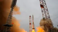 Roket Proton diluncurkan ke Mars dari Baikonur, Kazakhtan (Foto: Stephane Corvaja/ESA).