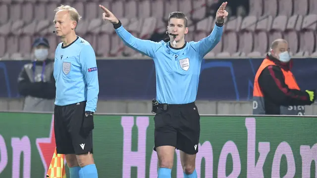 Foto: Profil dan Catatan Hitam Wasit Francois Letexier di Eropa sebelum Rugikan Timnas Indonesia U-23, Banjir Keputusan Kontroversial!