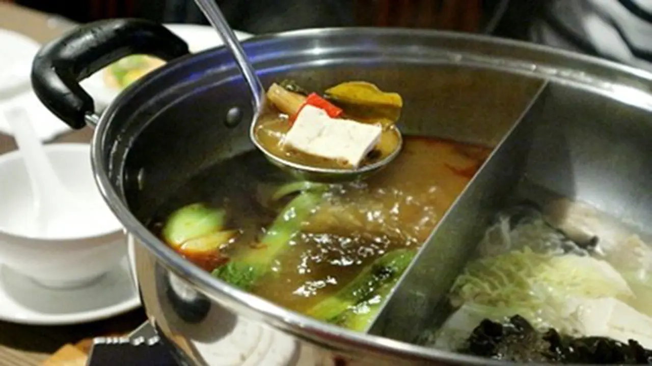 Menu steamboat THE 101 Hotel OJ Malang/Foto: copyright vemale.com/Winda Carmelita