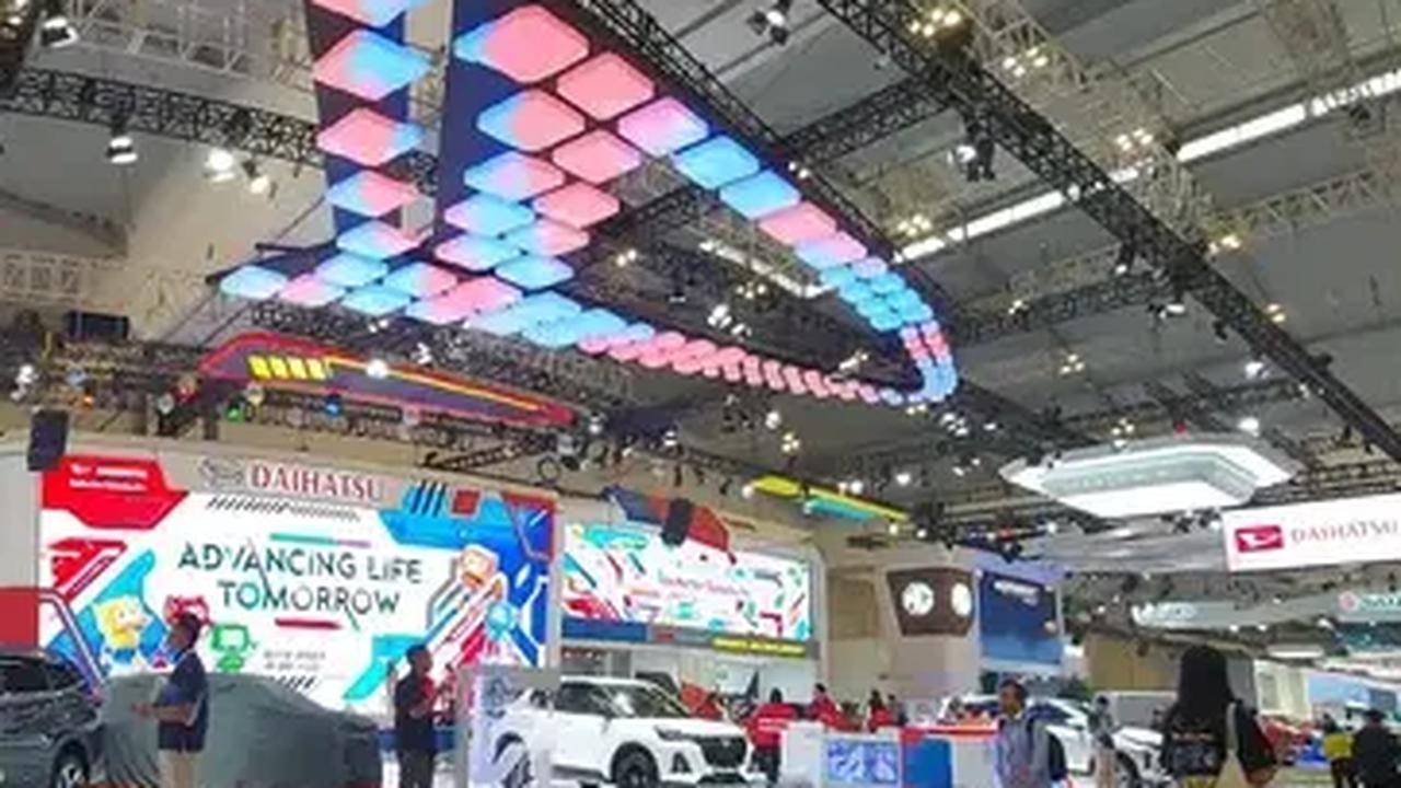 Penjualan Daihatsu selama 8 bulan ini tetap didominasi tiga model: Sigra sebanyak 43.126 unit, berkontribusi 32,1%; Gran Max Pick Up 29.087 unit (21,7%); dan Terios<br>17.966 unit (13,4%).
