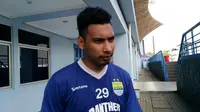 Pemain seleksi Persib Bandung, Rolando Simon Mandoen. (Bola.com/Erwin Snaz)