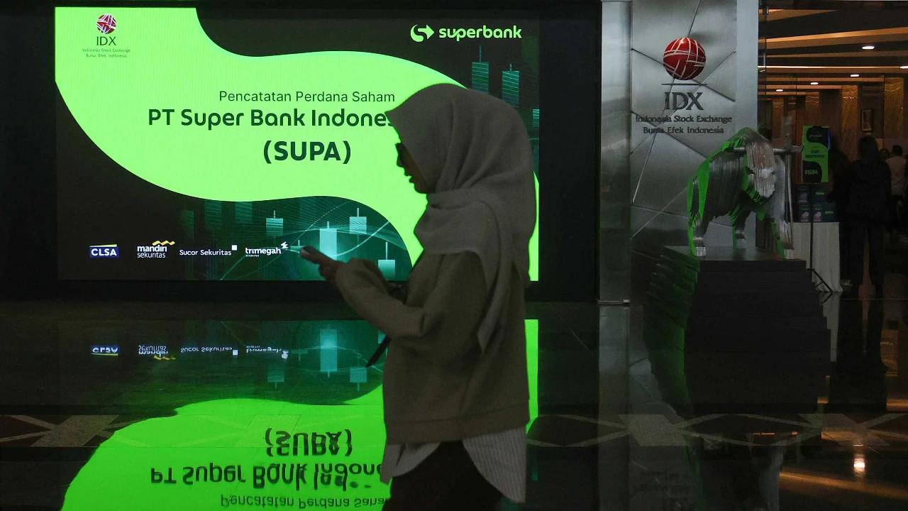 FOTO: Superbank Resmi Melantai di Bursa Efek Indonesia