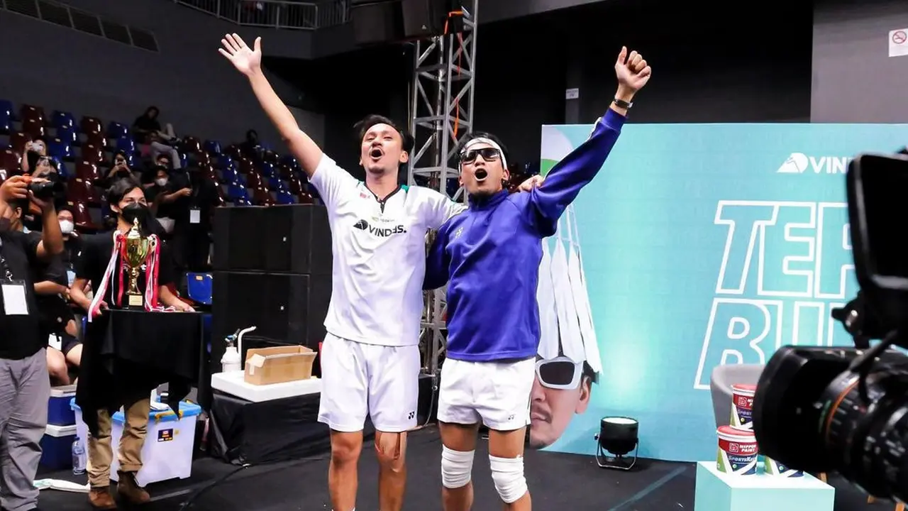 Potret Persahabatan 30 Tahun Vincent dan Desta dari Masa ke Masa