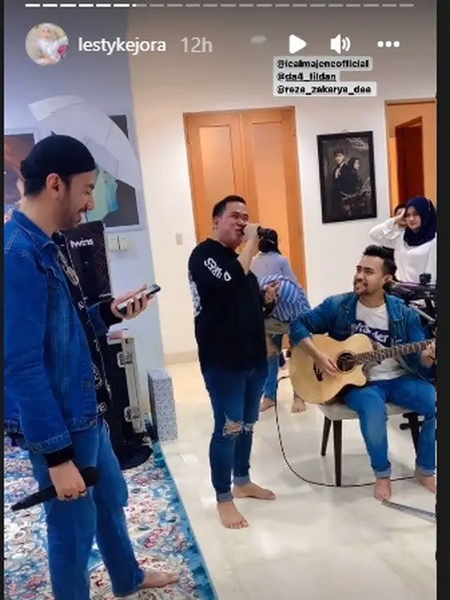 Jebolan LIDA dan D'Academy dari berbagai angkatan kumpul di rumah Lesti Kejora (Foto: Instagram/lestykejora)