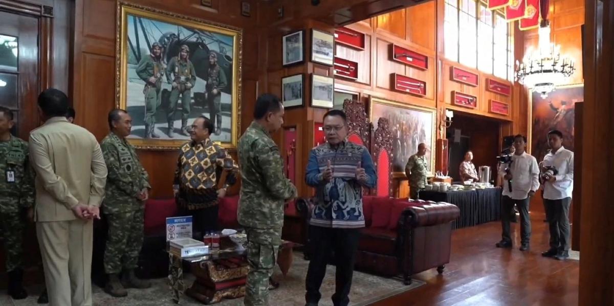 Pertemuan Menhan Sjafrie dengan para purnawirawan TNI di Kantor Kementerian Pertahanan, Jakarta