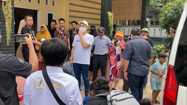 7 Momen Saipul Jamil Pulang Ke Kampung Halaman, Disambut Tradisi Sawer Koin