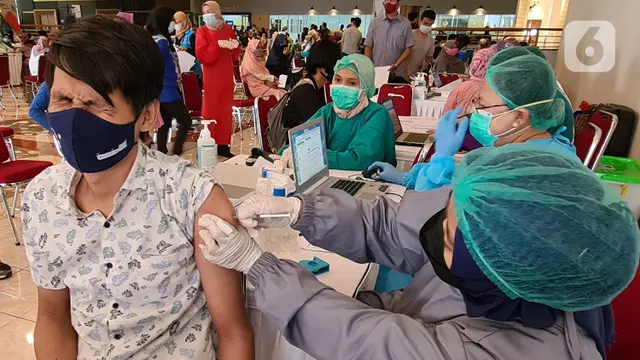 Vaksin Bagi Guru Jelang Belajar Tatap Muka Terbatas