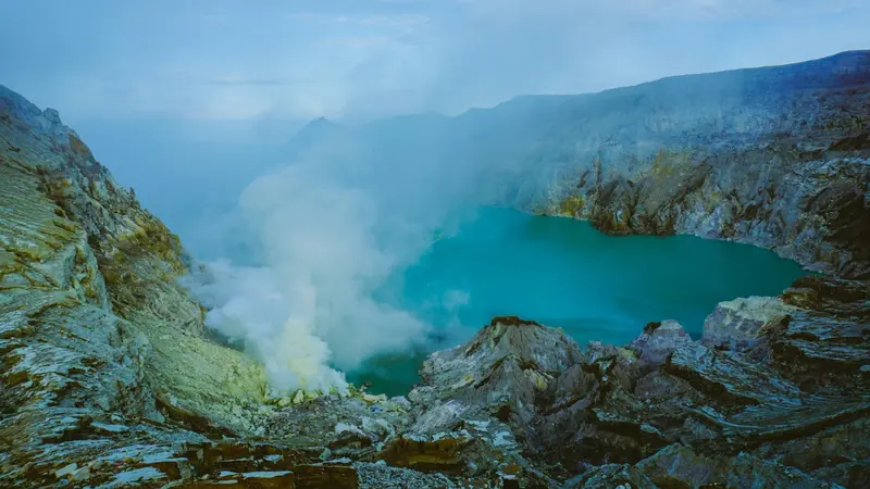 Ilustrasi Banyuwang, kawah Gunung Ijen