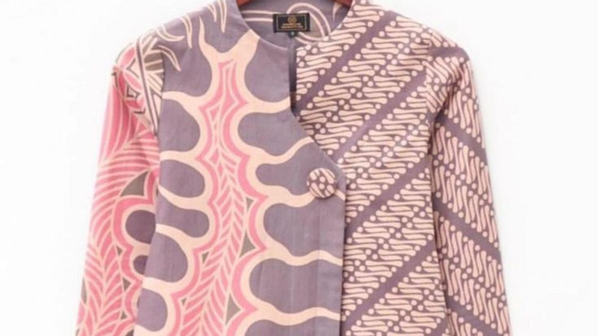 5 Model Baju Batik Kombinasi Wanita yang Wajib Dimiliki, Stylish dan Kekinian