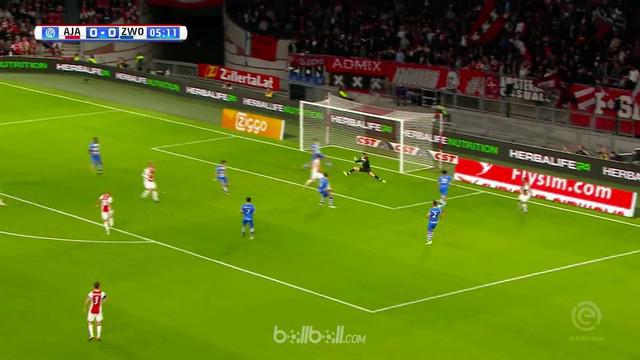 Berita video highlights Eredivisie Belanda antara Ajax melawan Zwolle dengan skor 3-0. This video presented by Ballball.