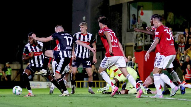 Grimsby Town vs Manchester United
