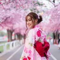 Ternyata bukan cuma teh hijau, perempuan Jepang juga punya kebiasaan harian sederhana yang bikin awet muda dan sehat. Mau tahu rahasianya? Yuk, intip segera! (Foto dok: Freepik/geargodz).
