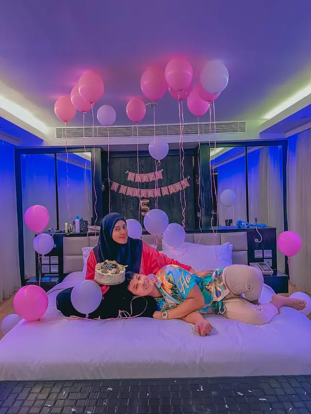 6 Momen Anniversary Pernikahan Fairuz A Rafiq dan Sonny Septian yang Dirayakan di Bali