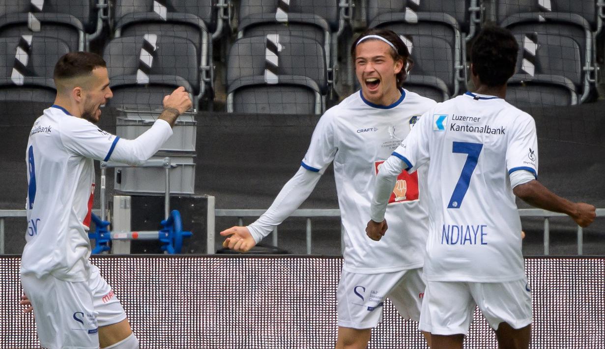 Wehrmann sendiri pindah ke FC Luzern pada Januari 2021 lalu. Awalnya, Wehrmann pindah dengan status pinjaman. Tapi, kini sudah dibeli permanen dan punya kontrak hingga Juni 2024. (AFP/Fabrice Coffrini)