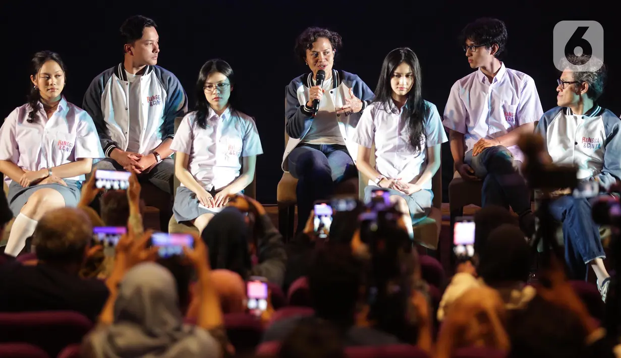 Mira Lesmana mengungkap bahwa untuk menemukan mereka, perjalanan kami cukup panjang. Proses audisi dilakukan dalam beberapa tahap selama sekitar enam bulan, sejak bulan April hingga September tahun lalu, dan tercatat lebih dari 700 remaja yang ikut audisi. (Liputan6.com/Helmi Fithriansyah)