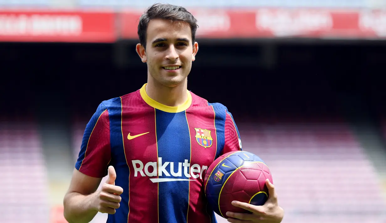 Eric Garcia - Bek anyar yang didatangkan secara gratis dari Manchester City ini merupakan jebolan La Masia. Meski usianya baru menginjak 20 tahun namun Eric Garcia merupakan pemain kepercayaan Pep Guardiola saat di City dan Luis Enrique di Timnas Spanyol. (AFP/Lluis Gene)