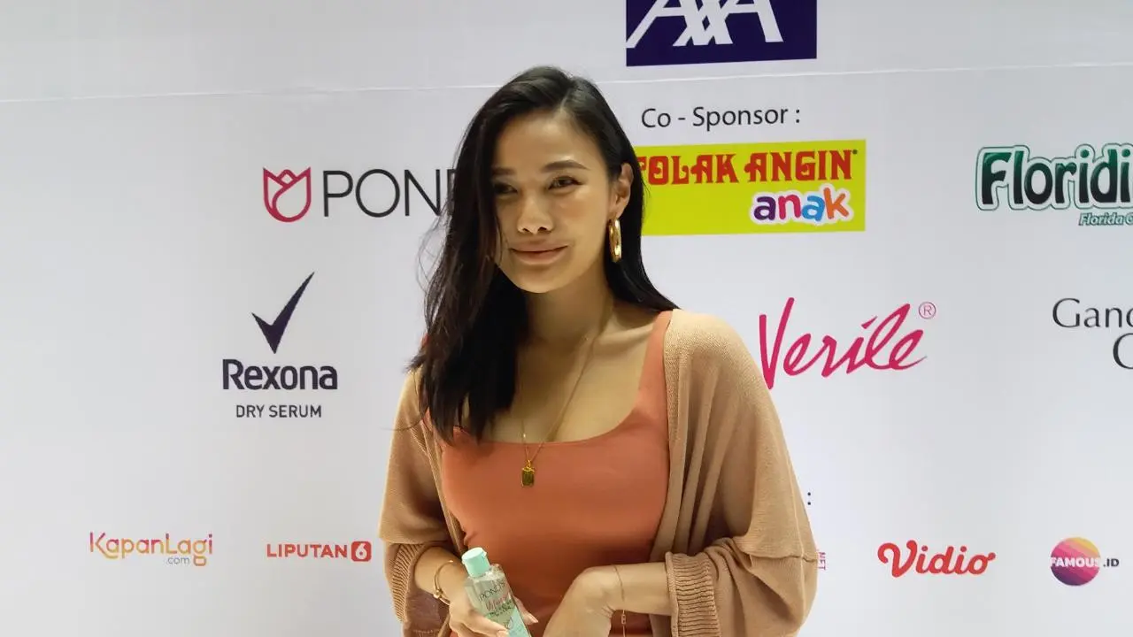 Alasan MUA Vinna Gracia Tak Lagi Pakai Foundation untuk Riasan